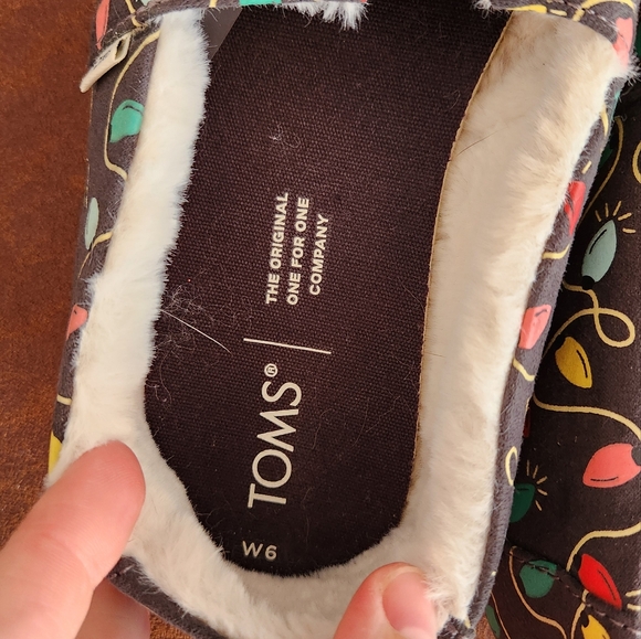 TOMS Glow in the Dark Christmas Light Shoes - Picture 4 of 6
